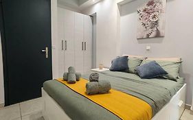 The Cozy Nest In Rhodes Town